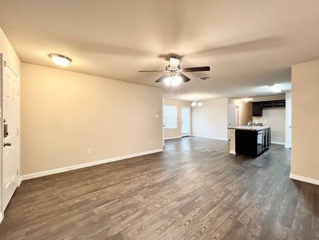 Building Photo - Cozy 3-Bedroom Home Near Naval Air Station