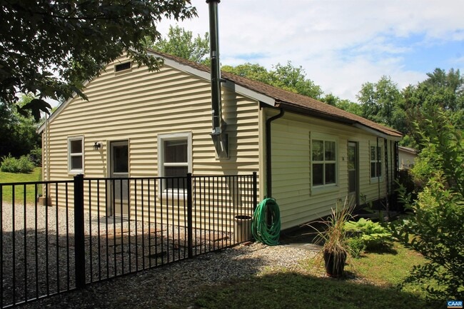 Building Photo - 114 Proffit Ln