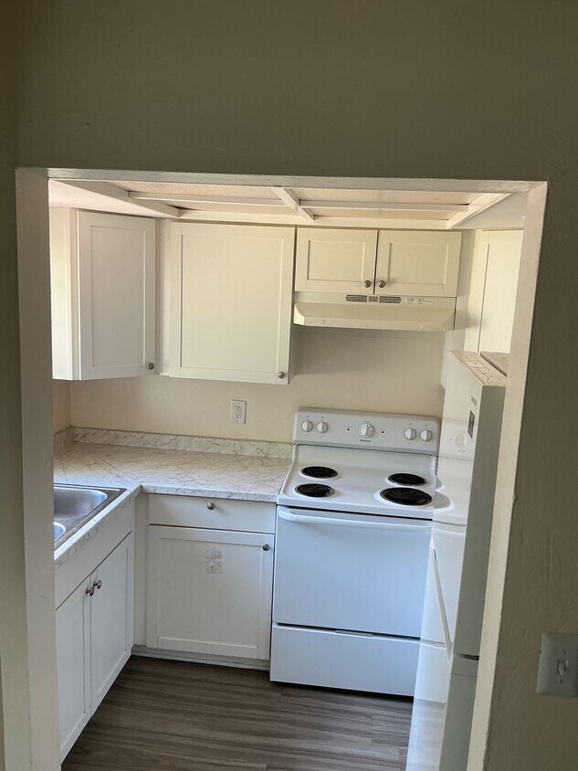 Building Photo - 627 SW 69th Terrace