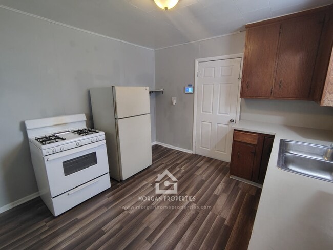 Foto del edificio - 2201 Central Ave