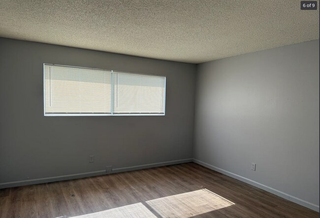 Foto del edificio - 2154 W Brownwood Ave