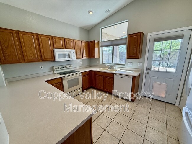 Building Photo - 3553 W Morse Ct