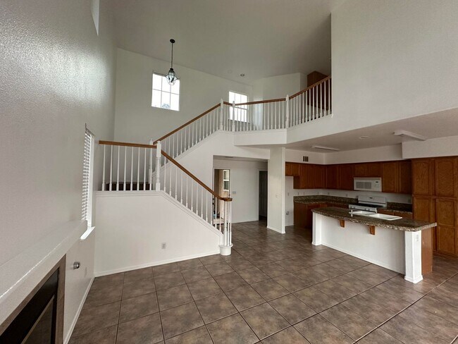 Foto del edificio - Pleasant 4 Bd. 2.5 Ba. River Oaks Home loc...