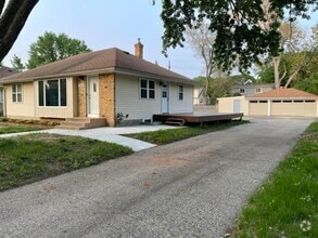 Building Photo - 7109 3rd Ave S