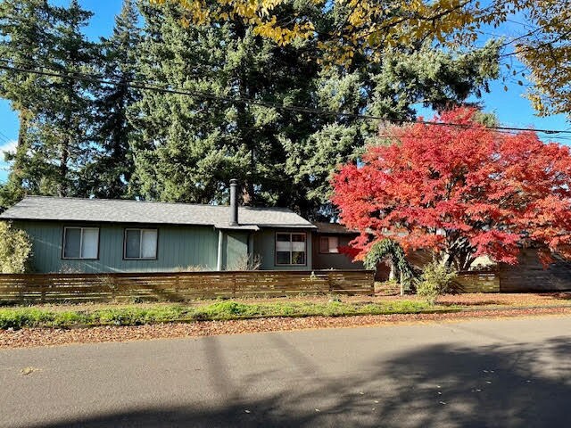 House from 60th Ave - 5435 SE 60th Ave