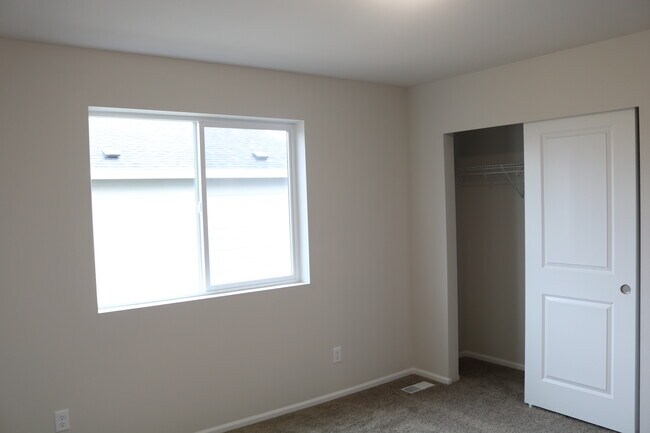Foto del edificio - 15192 Prescott Loop SE