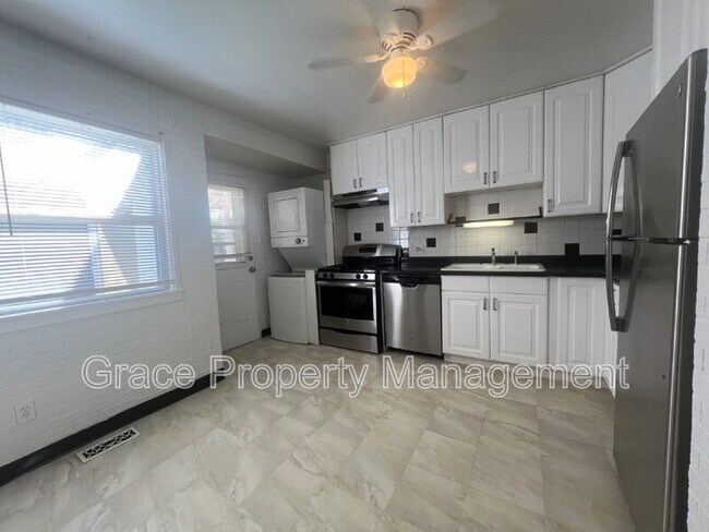 Foto del edificio - 8910 Hoyt Dr
