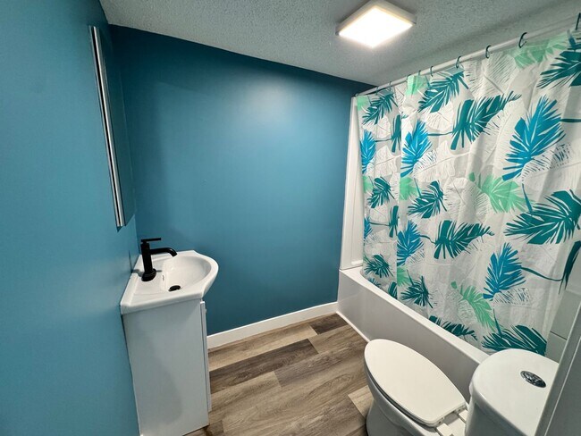 Foto del edificio - Cute 2 bedroom house in Rock Island
