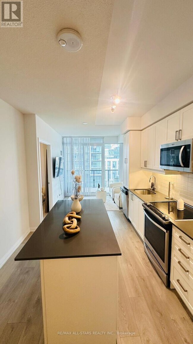 Photo du bâtiment - 7895-7895 Jane St