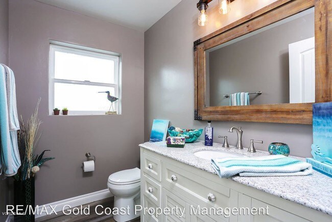 Foto del edificio - 4 br, 3.5 bath House - 128 Santa Ana Ave.