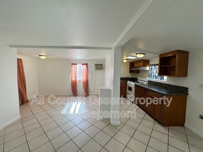 Foto del edificio - 68607 Grove St