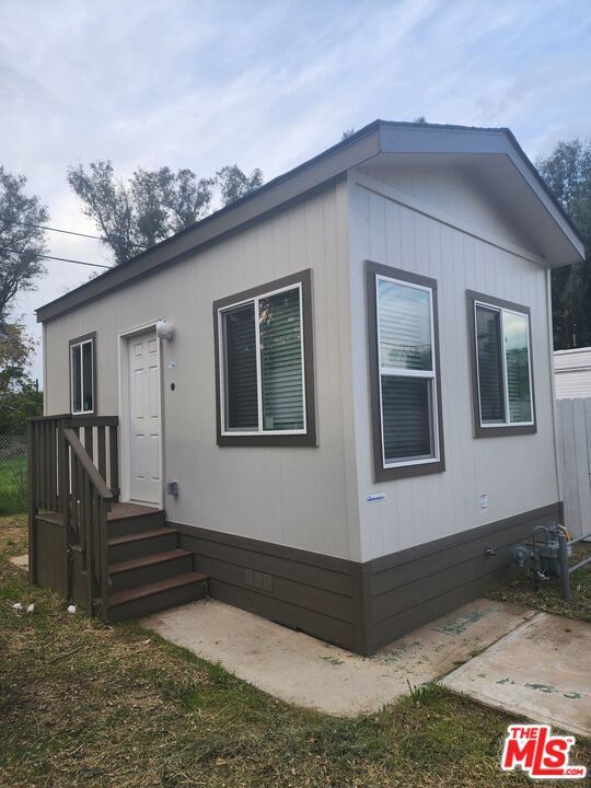 Foto del edificio - 17650 Grand Ave