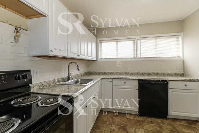 Building Photo - 26 Red Cedar Dr