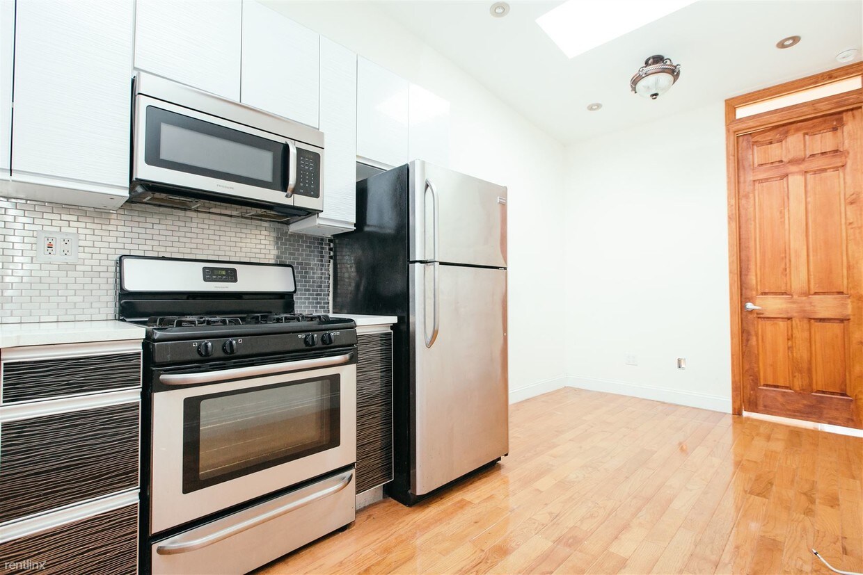 2 br, 1 bath - 28 Scholes St - 2 br, 1 bath  - 28 Scholes St