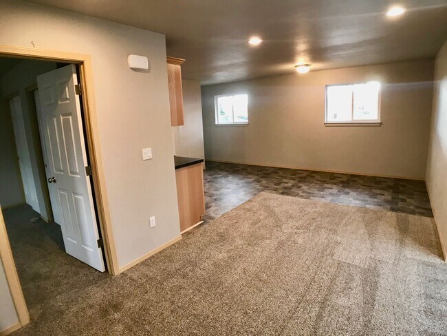 Foto del edificio - 332-334 SW 12th St