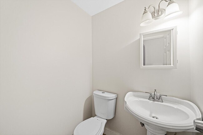 Foto del edificio - 560 Bramhall Ave