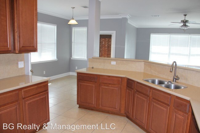 Building Photo - 3 br, 2 bath House - 100 Spanish Moss