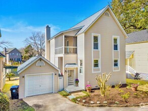 Building Photo - 777 Lake Frances Dr