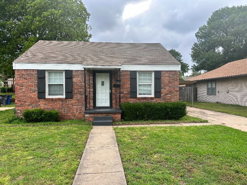 Foto principal - 1338 S Pittsburg Ave