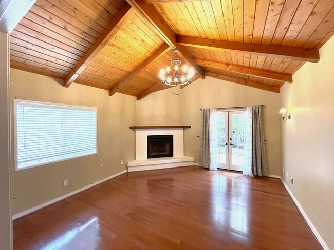 Foto del edificio - Upgraded Contemporary Craftsman