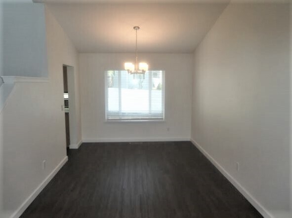 Foto del edificio - 488 Flower Meadows St