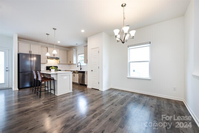 Building Photo - 1268 Scotch Meadows Loop