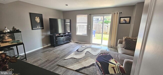 Photo - 6266 Ducketts Ln Townhome