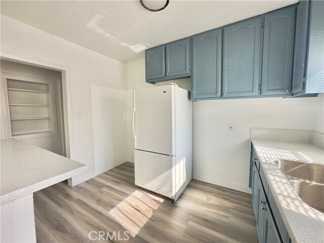 Foto del edificio - 549 E 17th St