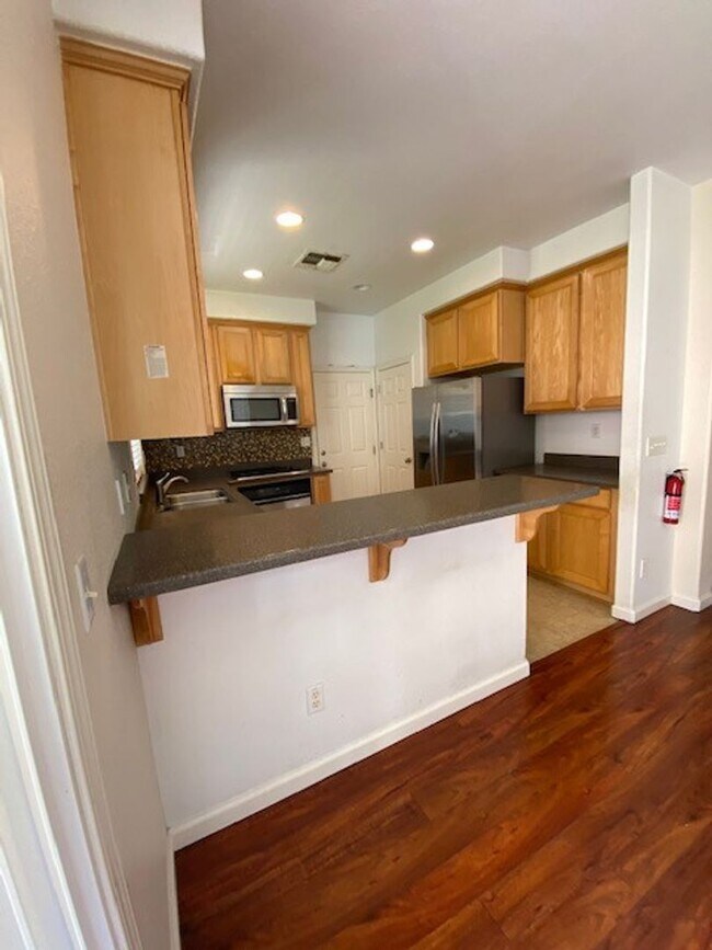 Foto del edificio - North Natomas 2 Story 4 bed 2.5 bath 2 Car...