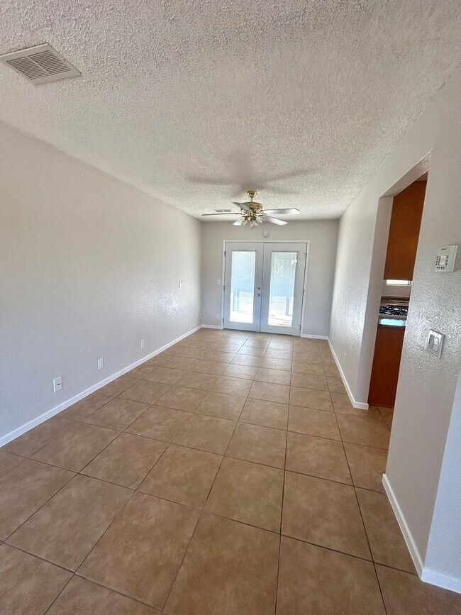 Foto del edificio - **MOVE-IN Special ** Beautiful 3 Bedroom/ 2 Bathroom Home In Downtown 29 Palms