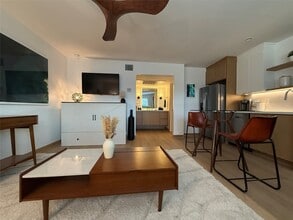 Building Photo - 1901 Richmond Ave.