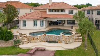 Building Photo - 18422 Windsor Lakes Dr