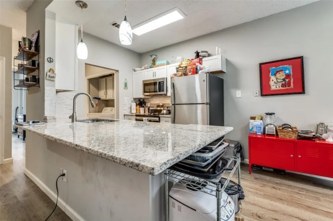 Building Photo - 2506 Wedglea Dr