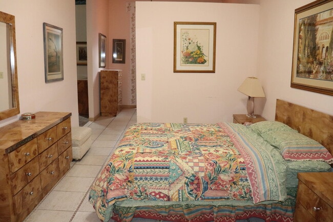 Foto del edificio - 710 Orange Ave