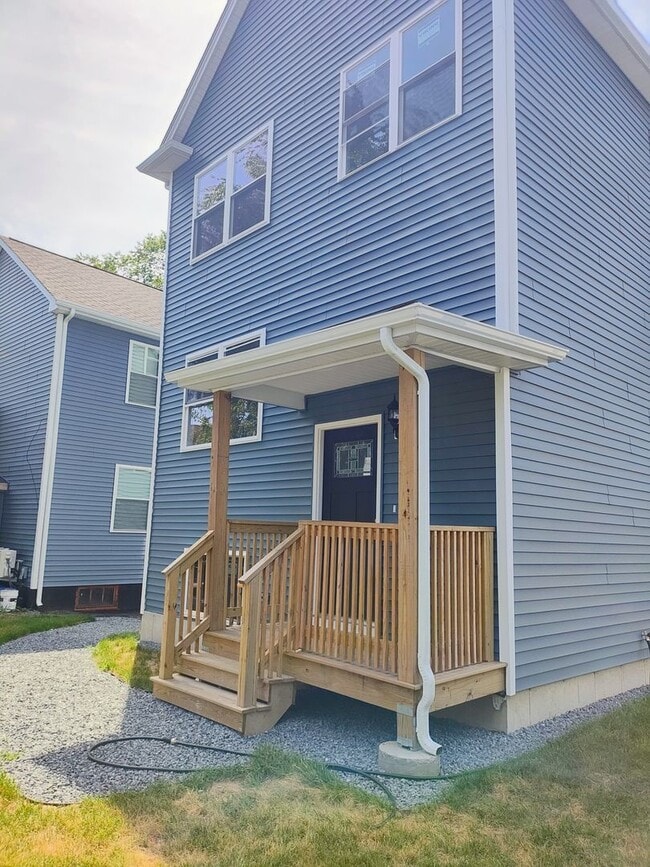Building Photo - ****Providence/Northside – Brand-New Const...