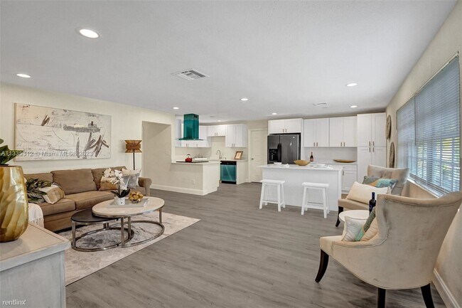 Foto del edificio - 4 br, 3 bath House - 309 NW 44th Ave