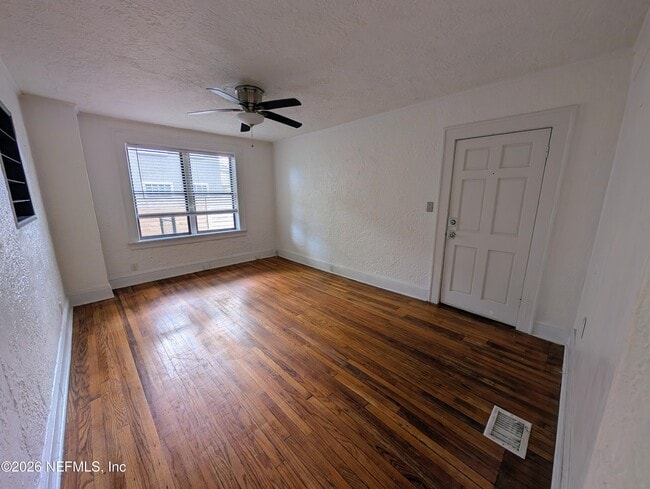 Foto del edificio - 2701 Myra St