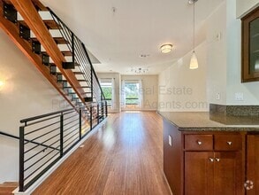 Building Photo - 1209 Wood St