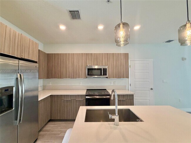 Foto del edificio - 4740 NW 84th Ct