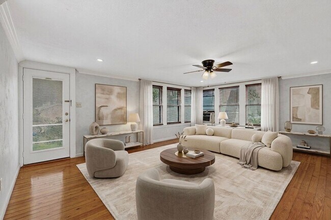 Foto del edificio - 526 W Lynwood Ave