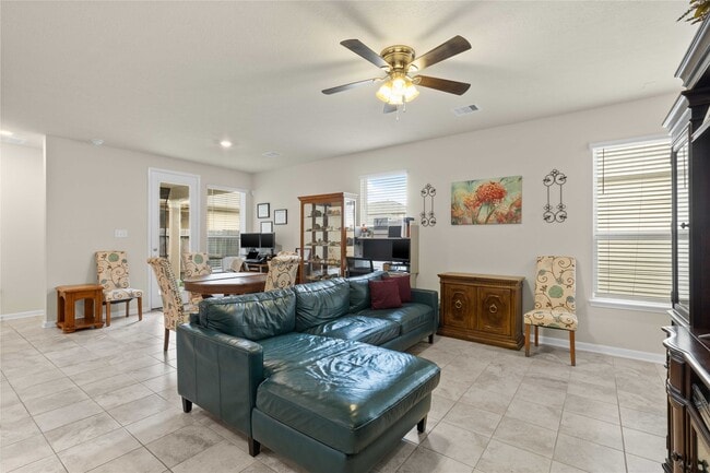 Foto del edificio - 9814 Mls Orch Dr