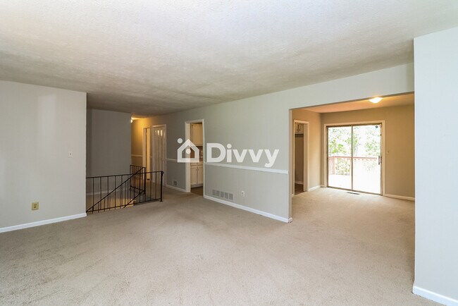 Building Photo - 4910 Old Briar Trl, Douglasville, GA 30135