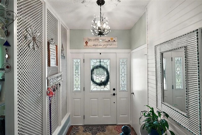 Building Photo - BEAUTIFUL 4BED 2BATH HOME WITH DETACHED OF...