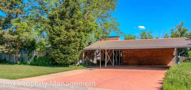 Foto del edificio - 2455 University Heights Ave