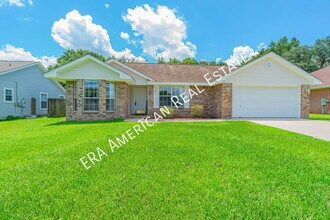 Building Photo - 2820 Tamiami Trail