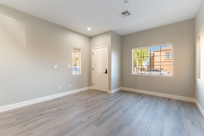 Foto del edificio - 10505 Cold Mountain Ave