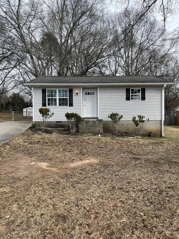 Primary Photo - 121 Taylors Rd
