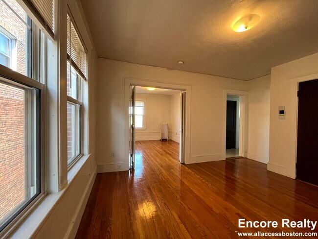 Foto del edificio - 157 Summer St