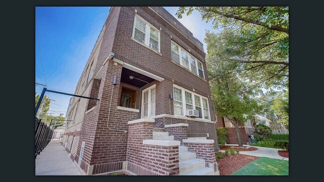 Foto del edificio - 4817 W Cornelia Ave