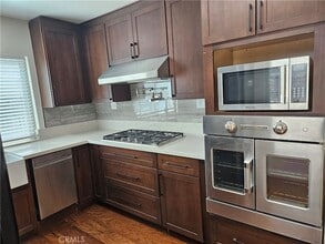 Building Photo - 10020 Leucadia Ln